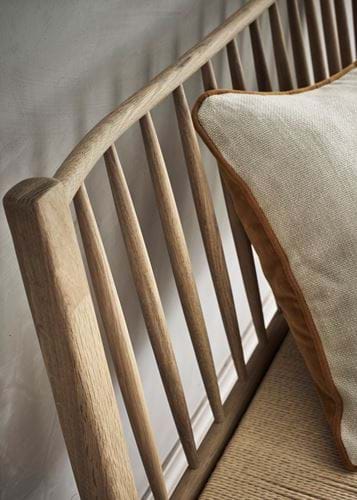 WYCOMBE_BENCH_DETAIL_004