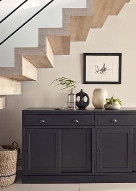 CHAWTON_LILY_PAINT_STAIRWELL_SHOT09_263