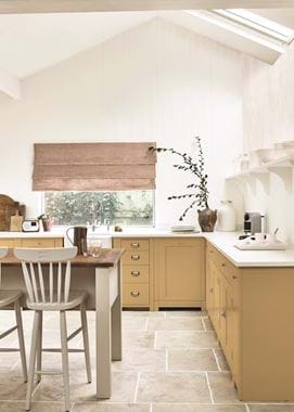 SUFFOLK_RELAXED_PORTRAIT_016_SAFFRON_RT