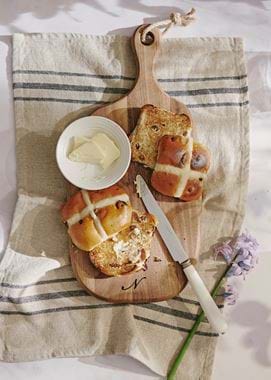 Hot cross buns 02