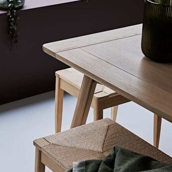 Contemporary Living_Wycombe Dining Detail  04