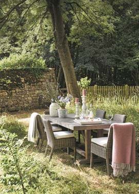 Hudson Table and Toulston Chairs in Garden Warm RT INK240