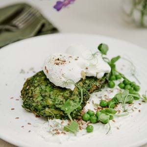 Pea and spring onion fritter