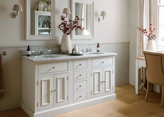 Cheltenham store bathroom -8