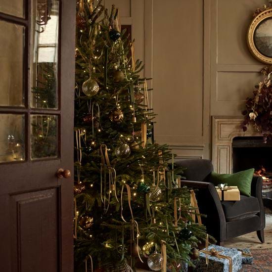 Christmas City Townhouse_Christmas Tree