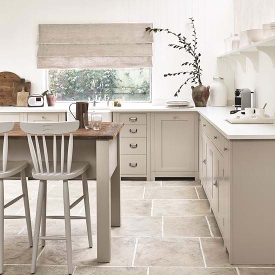 SUFFOLK_RELAXED_PORTRAIT_016_FLAX_BLUE_RT