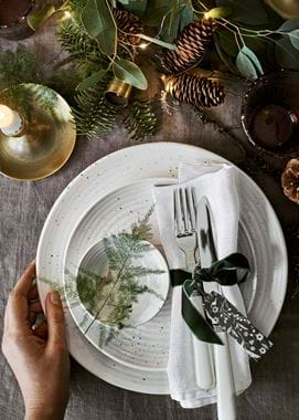 Christmas Lowther place setting with hand
