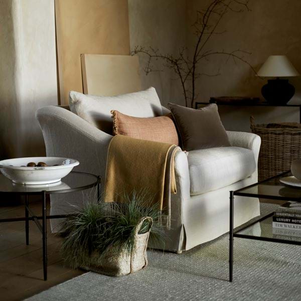 SS20_Long_Island_Loveseat_Pale_Oat_019