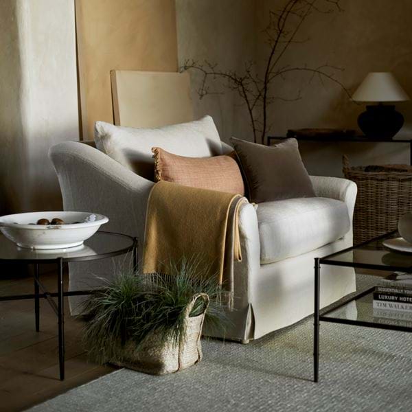 SS20_Long_Island_Loveseat_Pale_Oat_019