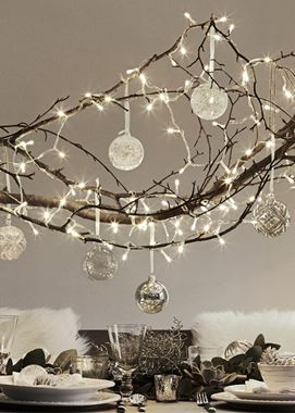 SHOT_22_028B Christmas 2019 MAIN BAUBLES
